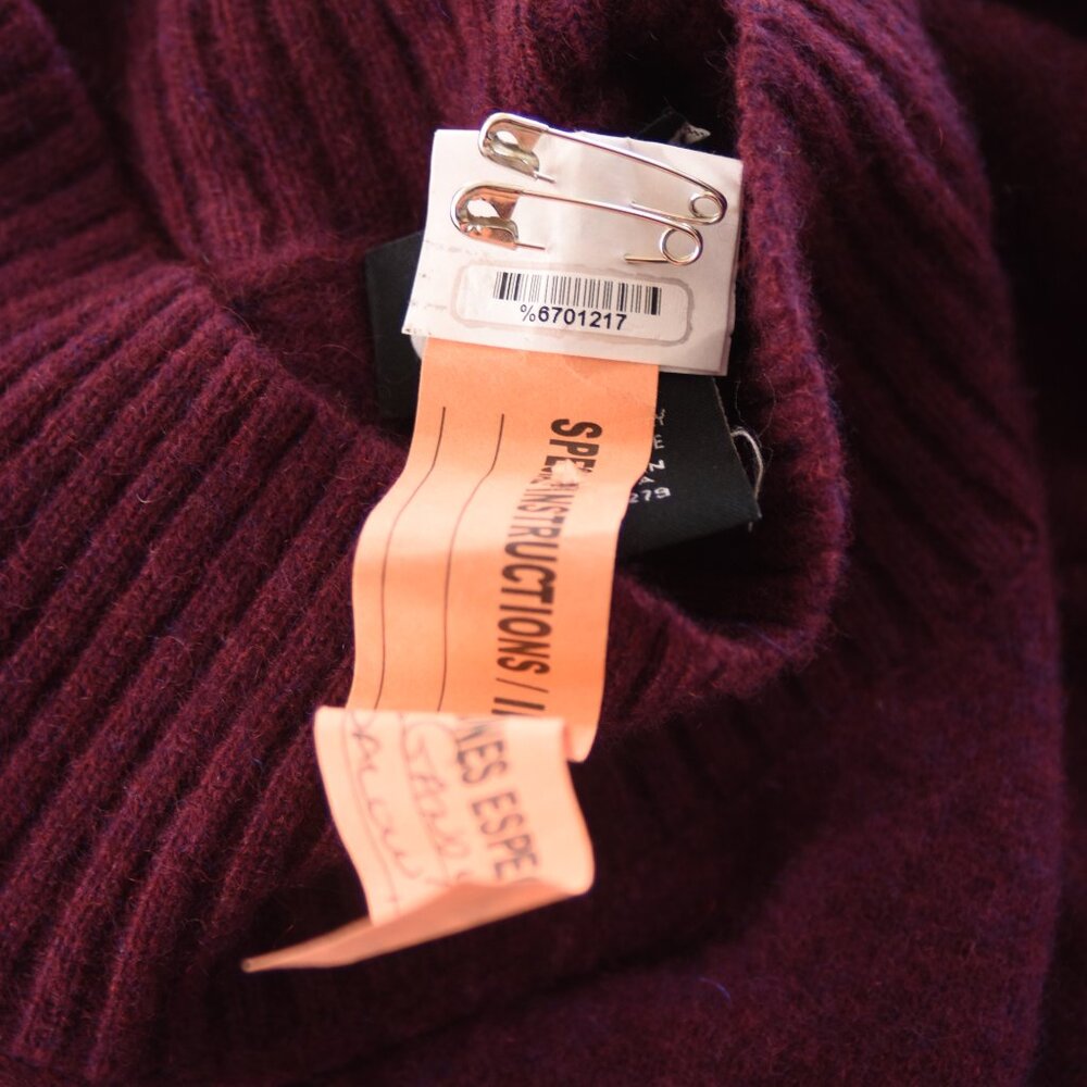100% 2-Ply Cashmere Burgundy Sweater C by Bloomingdales Size Small - Picture 5 of 8